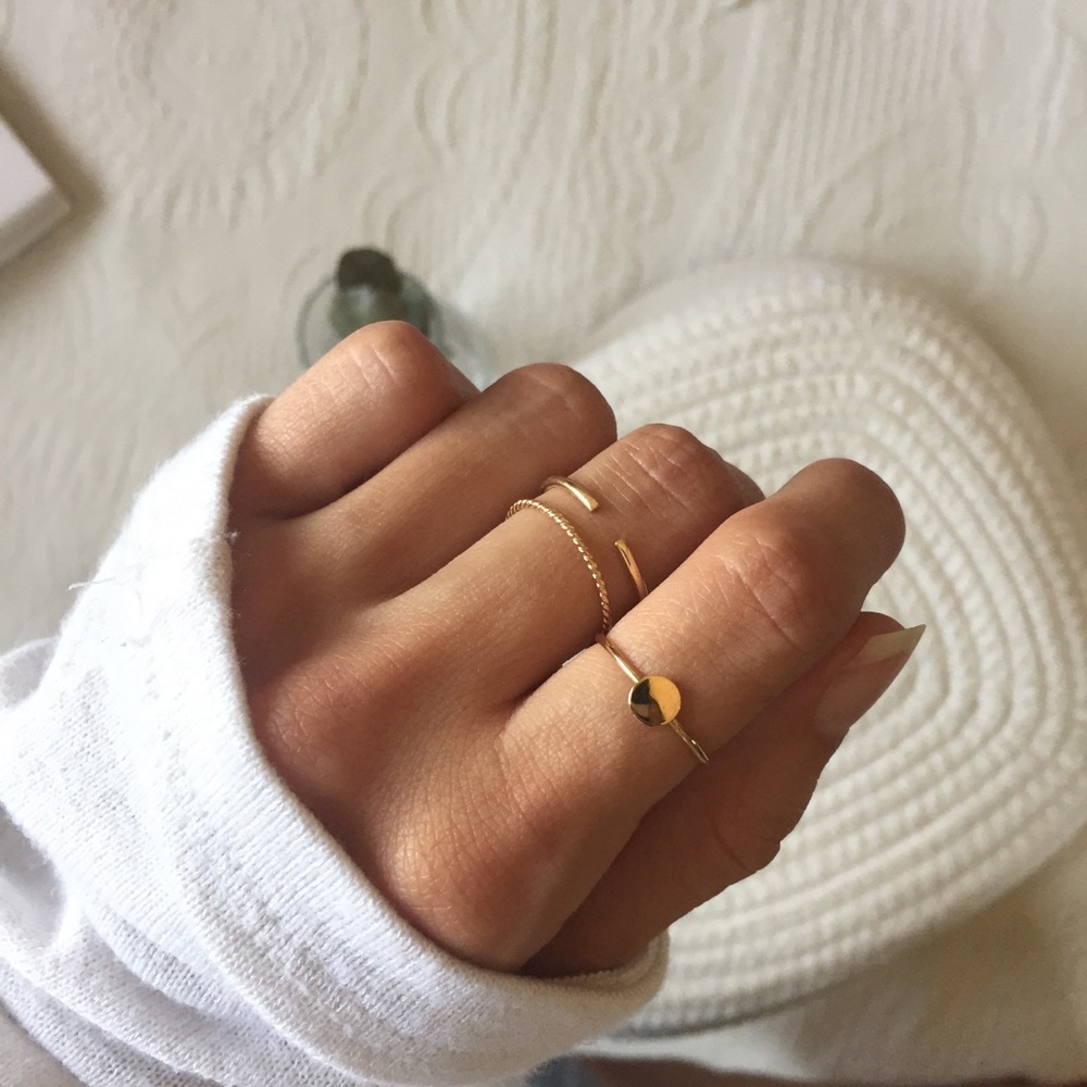 Simple Minimalist Stacking Ring Solid 14k Gold - Picture 1 of 3